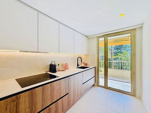 Appartement F3 &agrave; vendre - 3 pi&egrave;ces - 98,18 m2 - Cannes - 06 - PROVENCE-ALPES-COTE-D-AZUR