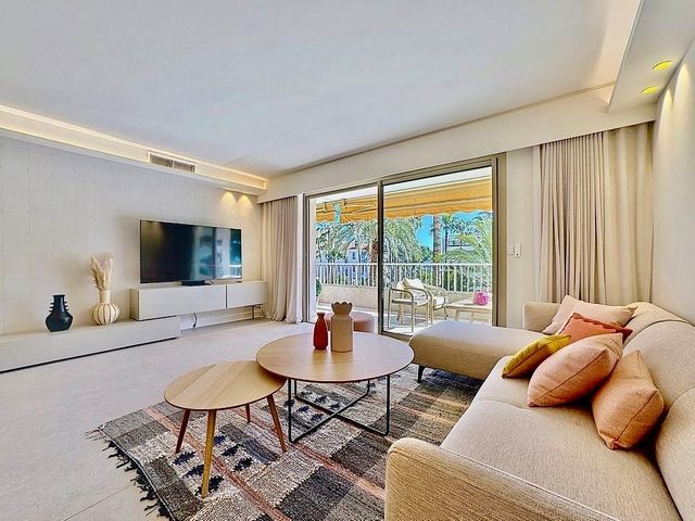 Appartement F3 &agrave; vendre - 3 pi&egrave;ces - 98,18 m2 - Cannes - 06 - PROVENCE-ALPES-COTE-D-AZUR