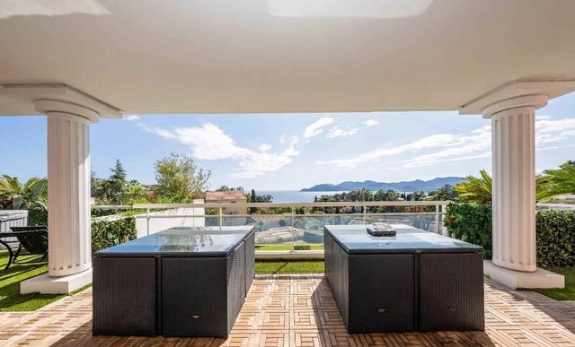 Appartement F4 &agrave; vendre - 4 pi&egrave;ces - 163 m2 - Cannes - 06 - PROVENCE-ALPES-COTE-D-AZUR