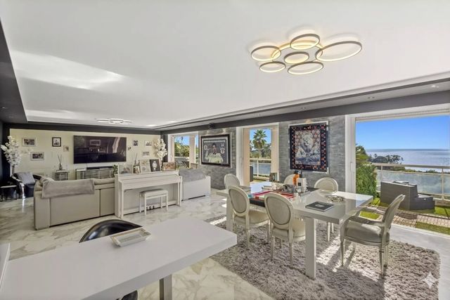 Appartement F4 &agrave; vendre - 4 pi&egrave;ces - 163 m2 - Cannes - 06 - PROVENCE-ALPES-COTE-D-AZUR