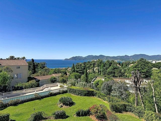 Appartement F4 &agrave; vendre - 4 pi&egrave;ces - 163 m2 - Cannes - 06 - PROVENCE-ALPES-COTE-D-AZUR