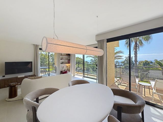 Appartement F3 &agrave; vendre - 3 pi&egrave;ces - 83,60 m2 - Vallauris - 06 - PROVENCE-ALPES-COTE-D-AZUR
