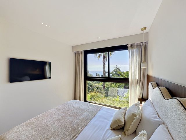 Appartement F3 &agrave; vendre - 3 pi&egrave;ces - 83,60 m2 - Vallauris - 06 - PROVENCE-ALPES-COTE-D-AZUR