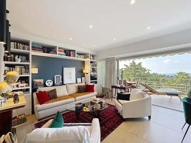 Appartement F3 &agrave; vendre - 2 pi&egrave;ces - 80 m2 - Cannes - 06 - PROVENCE-ALPES-COTE-D-AZUR