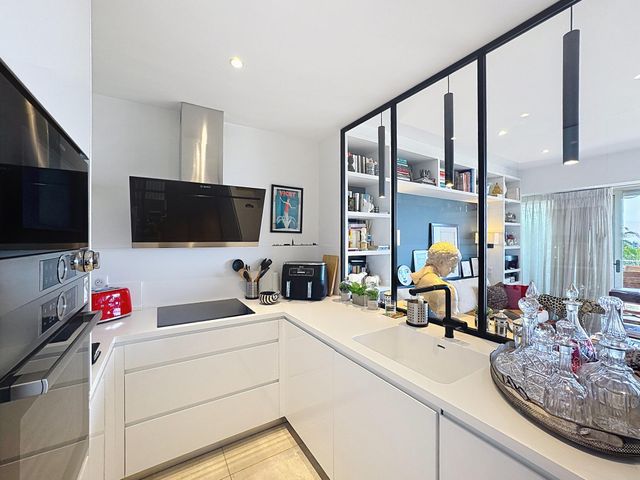 Appartement F3 &agrave; vendre - 2 pi&egrave;ces - 80 m2 - Cannes - 06 - PROVENCE-ALPES-COTE-D-AZUR