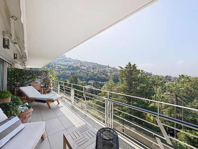 Appartement F3 &agrave; vendre - 2 pi&egrave;ces - 80 m2 - Cannes - 06 - PROVENCE-ALPES-COTE-D-AZUR