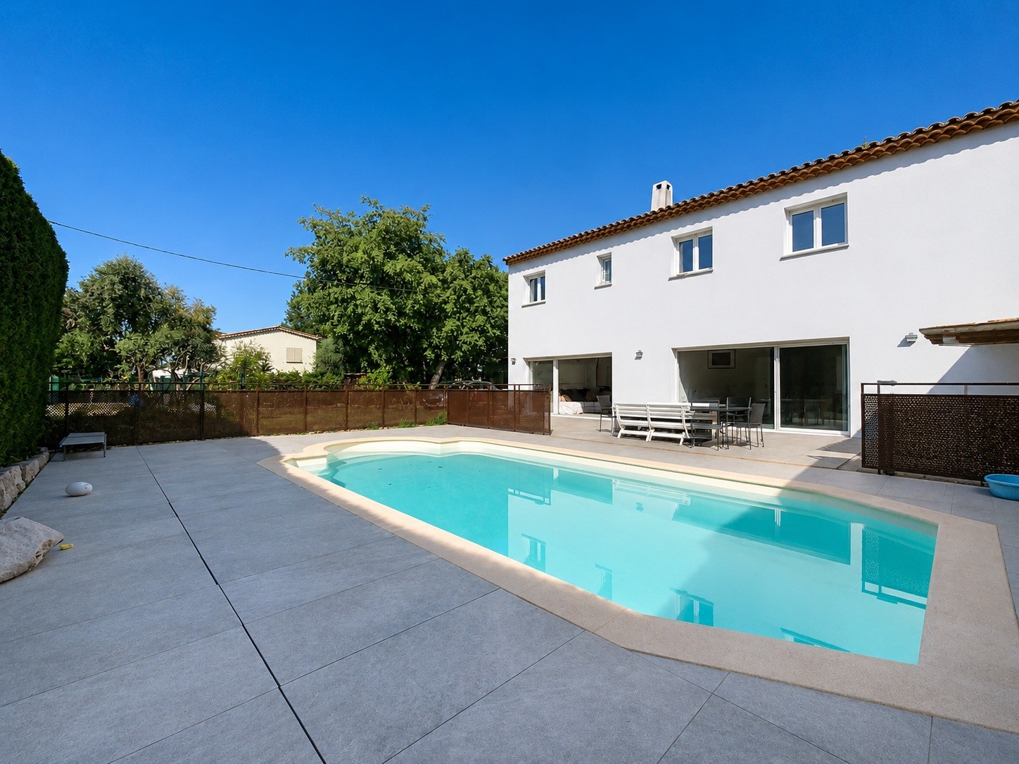 maison  - ROQUEFORT LES PINS- 06