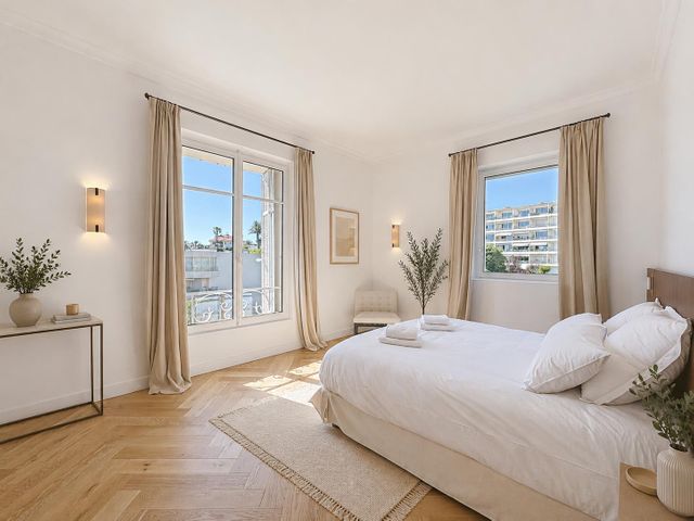 Appartement F4 &agrave; vendre - 4 pi&egrave;ces - 201 m2 - Cannes - 06 - PROVENCE-ALPES-COTE-D-AZUR