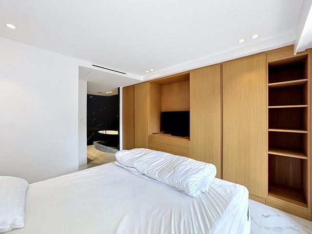 Appartement F6 &agrave; vendre - 6 pi&egrave;ces - 175,27 m2 - Cannes - 06 - PROVENCE-ALPES-COTE-D-AZUR
