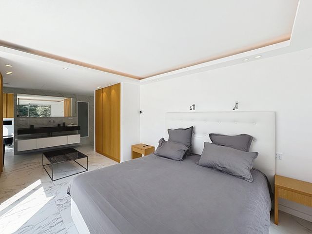 Appartement F6 &agrave; vendre - 6 pi&egrave;ces - 175,27 m2 - Cannes - 06 - PROVENCE-ALPES-COTE-D-AZUR