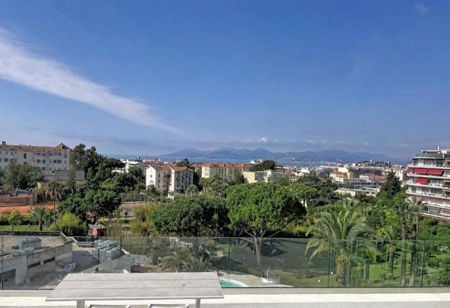 Appartement F6 &agrave; vendre - 6 pi&egrave;ces - 175,27 m2 - Cannes - 06 - PROVENCE-ALPES-COTE-D-AZUR