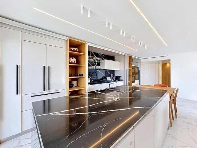 Appartement F6 &agrave; vendre - 6 pi&egrave;ces - 175,27 m2 - Cannes - 06 - PROVENCE-ALPES-COTE-D-AZUR