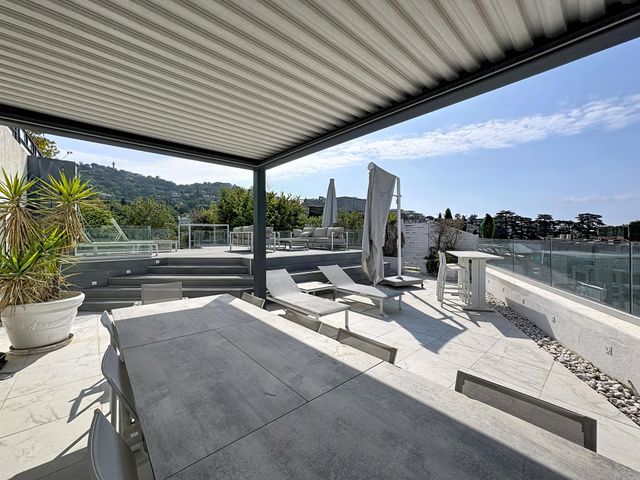 Appartement F6 &agrave; vendre - 6 pi&egrave;ces - 175,27 m2 - Cannes - 06 - PROVENCE-ALPES-COTE-D-AZUR