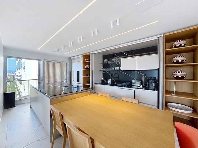 Appartement F6 &agrave; vendre - 6 pi&egrave;ces - 175,27 m2 - Cannes - 06 - PROVENCE-ALPES-COTE-D-AZUR