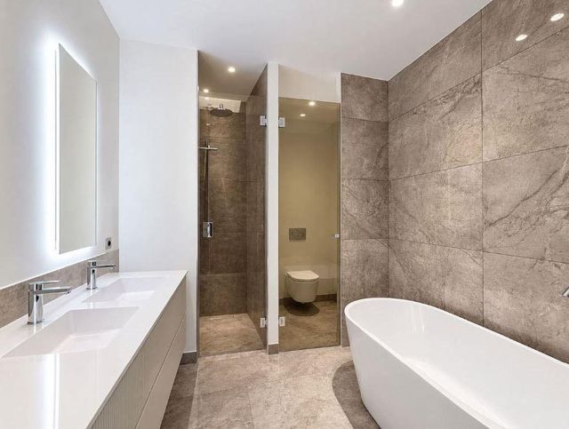 Appartement F5 &agrave; vendre - 5 pi&egrave;ces - 170 m2 - Cannes - 06 - PROVENCE-ALPES-COTE-D-AZUR