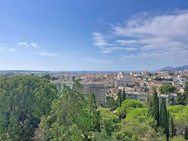 Appartement F5 &agrave; vendre - 5 pi&egrave;ces - 170 m2 - Cannes - 06 - PROVENCE-ALPES-COTE-D-AZUR