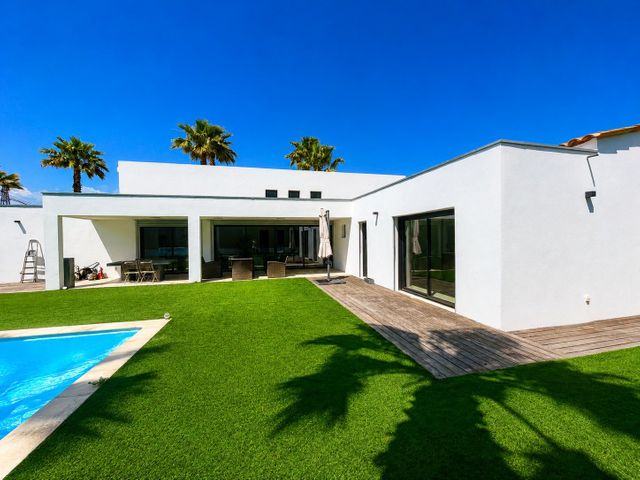 Maison &agrave; louer - 5 pi&egrave;ces - 170 m2 - Mougins - 06 - PROVENCE-ALPES-COTE-D-AZUR