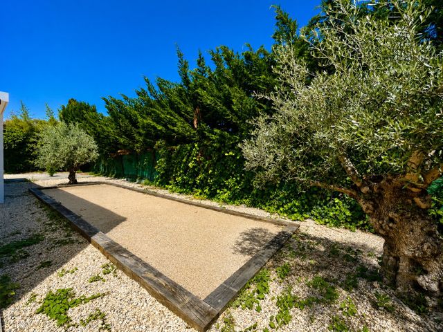 Maison &agrave; louer - 5 pi&egrave;ces - 170 m2 - Mougins - 06 - PROVENCE-ALPES-COTE-D-AZUR
