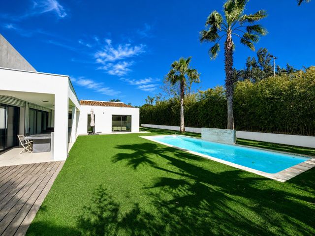 maison - MOUGINS - 06