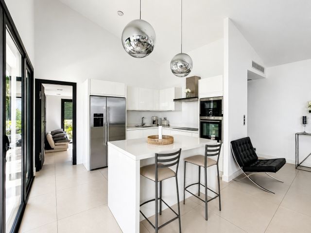 Maison &agrave; louer - 5 pi&egrave;ces - 170 m2 - Mougins - 06 - PROVENCE-ALPES-COTE-D-AZUR