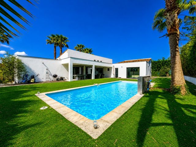 Maison &agrave; louer - 5 pi&egrave;ces - 170 m2 - Mougins - 06 - PROVENCE-ALPES-COTE-D-AZUR