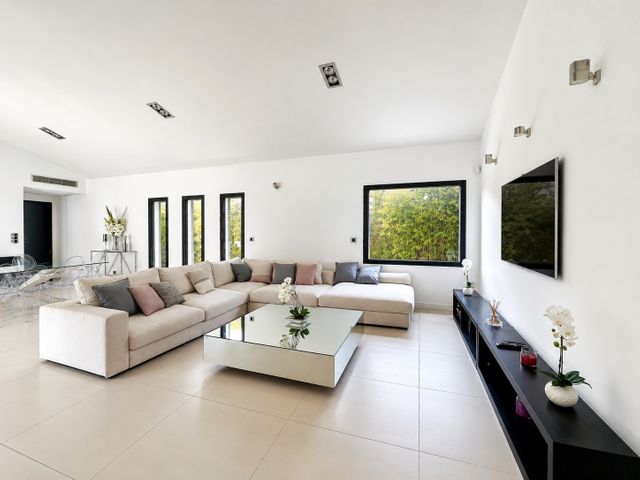 Maison &agrave; louer - 5 pi&egrave;ces - 170 m2 - Mougins - 06 - PROVENCE-ALPES-COTE-D-AZUR