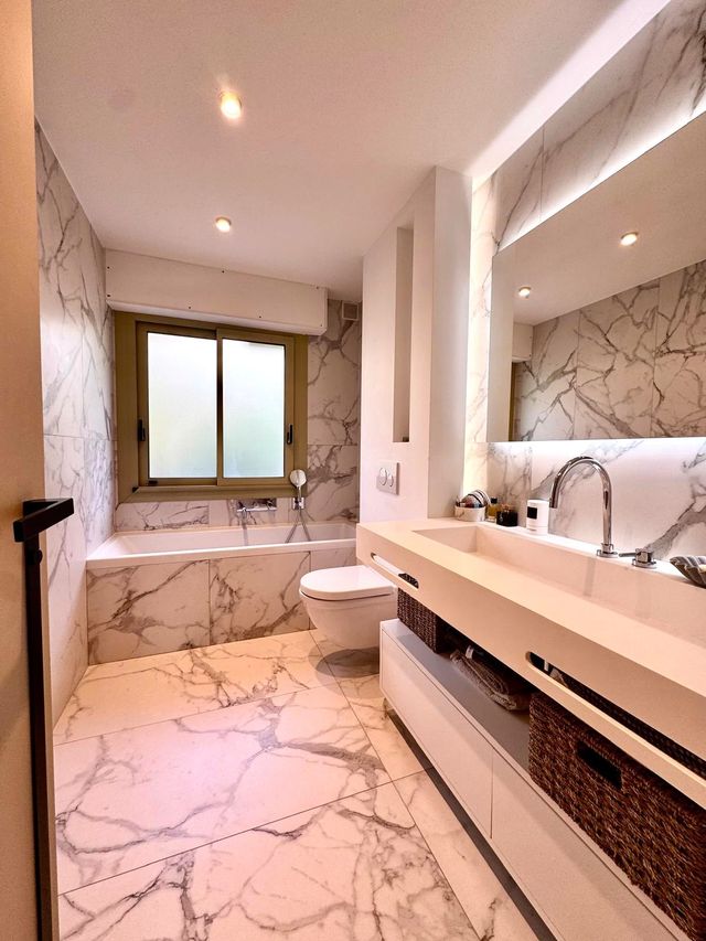 Appartement F4 &agrave; vendre - 4 pi&egrave;ces - 105 m2 - Le Cannet - 06 - PROVENCE-ALPES-COTE-D-AZUR