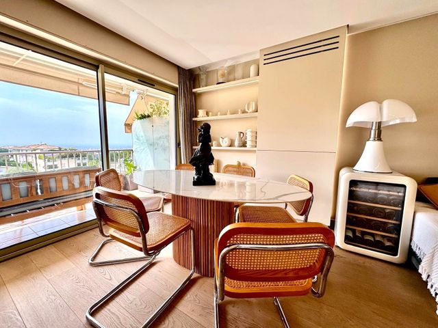 Appartement F4 &agrave; vendre - 4 pi&egrave;ces - 105 m2 - Le Cannet - 06 - PROVENCE-ALPES-COTE-D-AZUR