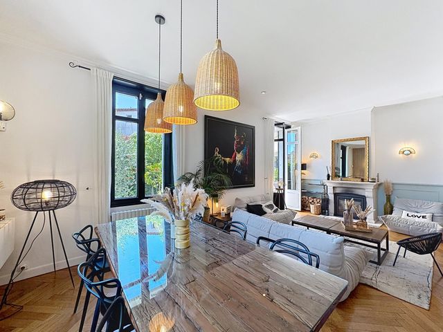 Maison &agrave; vendre - 7 pi&egrave;ces - 254,05 m2 - Le Cannet - 06 - PROVENCE-ALPES-COTE-D-AZUR