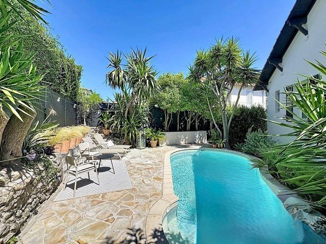Maison &agrave; vendre - 7 pi&egrave;ces - 254,05 m2 - Le Cannet - 06 - PROVENCE-ALPES-COTE-D-AZUR