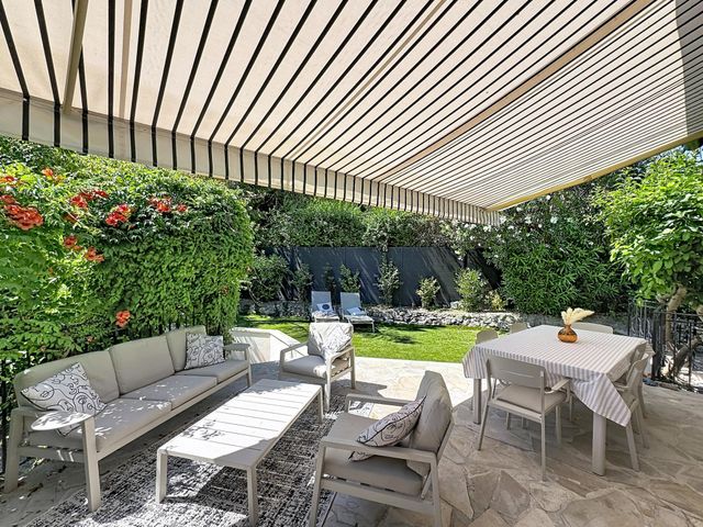 Maison &agrave; vendre - 7 pi&egrave;ces - 254,05 m2 - Le Cannet - 06 - PROVENCE-ALPES-COTE-D-AZUR