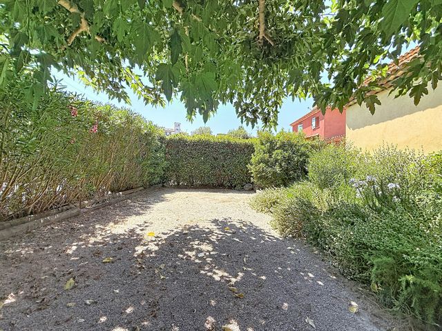 Maison &agrave; louer - 4 pi&egrave;ces - 117,04 m2 - La Roquette Sur Siagne - 06 - PROVENCE-ALPES-COTE-D-AZUR