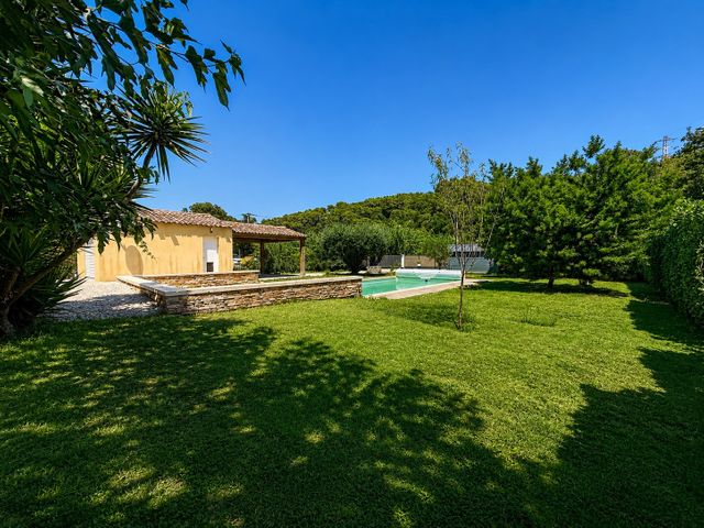 Maison &agrave; louer - 4 pi&egrave;ces - 117,04 m2 - La Roquette Sur Siagne - 06 - PROVENCE-ALPES-COTE-D-AZUR