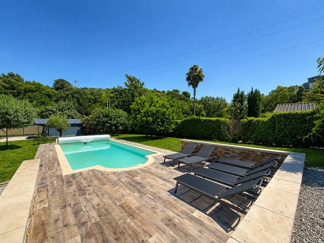 Maison &agrave; louer - 4 pi&egrave;ces - 117,04 m2 - La Roquette Sur Siagne - 06 - PROVENCE-ALPES-COTE-D-AZUR