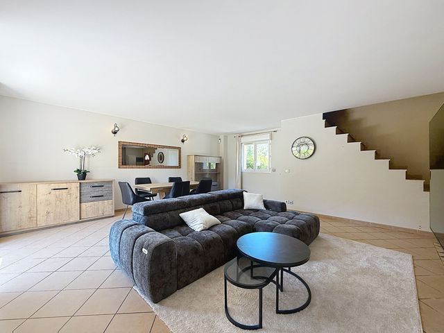 Maison &agrave; louer - 4 pi&egrave;ces - 117,04 m2 - La Roquette Sur Siagne - 06 - PROVENCE-ALPES-COTE-D-AZUR
