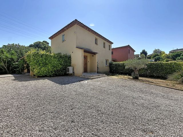Maison &agrave; louer - 4 pi&egrave;ces - 117,04 m2 - La Roquette Sur Siagne - 06 - PROVENCE-ALPES-COTE-D-AZUR