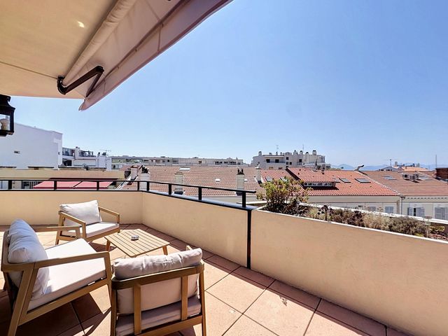 Appartement F4 &agrave; vendre - 4 pi&egrave;ces - 83 m2 - Cannes - 06 - PROVENCE-ALPES-COTE-D-AZUR