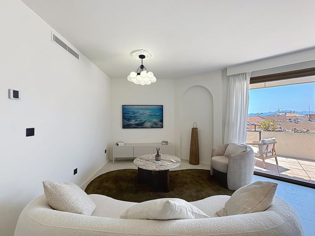Appartement F4 &agrave; vendre - 4 pi&egrave;ces - 83 m2 - Cannes - 06 - PROVENCE-ALPES-COTE-D-AZUR