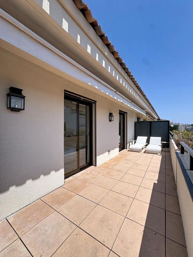 Appartement F4 &agrave; vendre - 4 pi&egrave;ces - 83 m2 - Cannes - 06 - PROVENCE-ALPES-COTE-D-AZUR