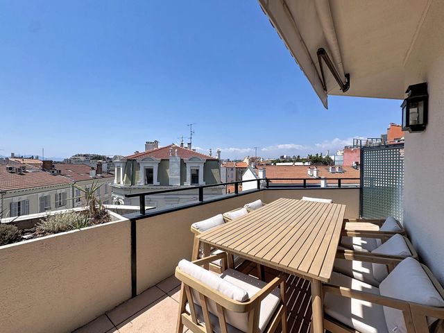 Appartement F4 &agrave; vendre - 4 pi&egrave;ces - 83 m2 - Cannes - 06 - PROVENCE-ALPES-COTE-D-AZUR