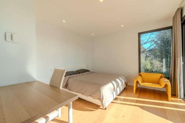 Maison &agrave; louer - 7 pi&egrave;ces - 275,90 m2 - Roquefort Les Pins - 06 - PROVENCE-ALPES-COTE-D-AZUR