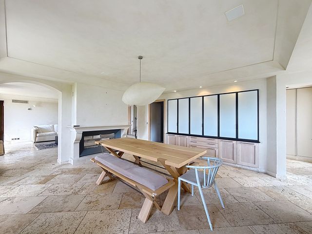 Maison &agrave; louer - 5 pi&egrave;ces - 158 m2 - Vallauris - 06 - PROVENCE-ALPES-COTE-D-AZUR