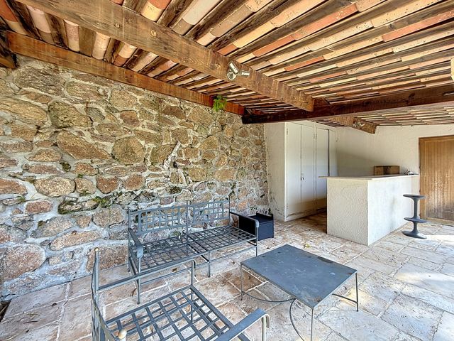 Maison &agrave; louer - 5 pi&egrave;ces - 158 m2 - Vallauris - 06 - PROVENCE-ALPES-COTE-D-AZUR