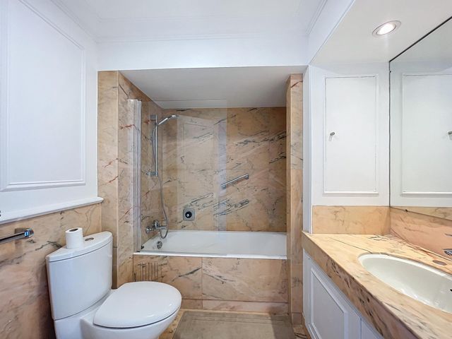 Appartement F3 &agrave; louer - 3 pi&egrave;ces - 99 m2 - Cannes - 06 - PROVENCE-ALPES-COTE-D-AZUR