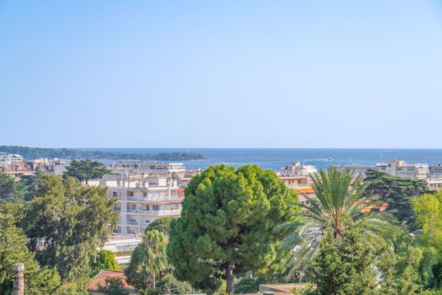 Appartement F3 &agrave; vendre - 3 pi&egrave;ces - 98 m2 - Cannes - 06 - PROVENCE-ALPES-COTE-D-AZUR