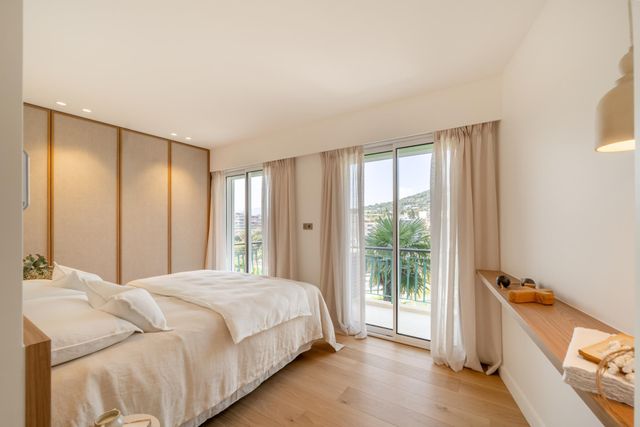 Appartement F3 &agrave; vendre - 3 pi&egrave;ces - 98 m2 - Cannes - 06 - PROVENCE-ALPES-COTE-D-AZUR