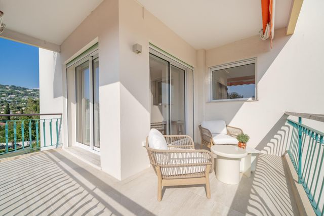 Appartement F3 &agrave; vendre - 3 pi&egrave;ces - 98 m2 - Cannes - 06 - PROVENCE-ALPES-COTE-D-AZUR