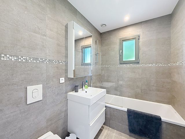 Maison &agrave; louer - 4 pi&egrave;ces - 93,19 m2 - Opio - 06 - PROVENCE-ALPES-COTE-D-AZUR