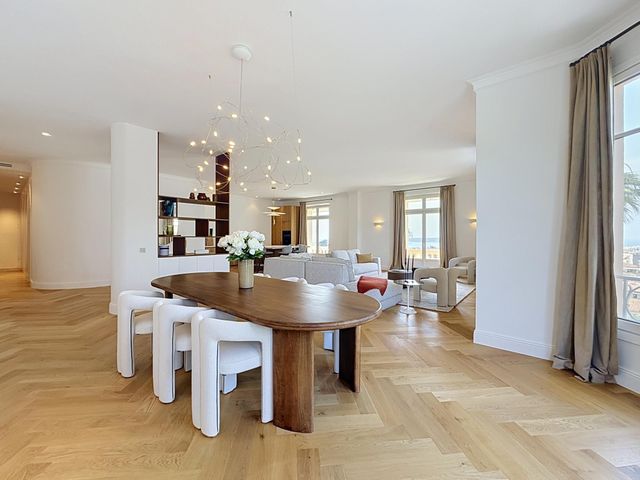 Appartement F4 &agrave; vendre - 4 pi&egrave;ces - 196,75 m2 - Cannes - 06 - PROVENCE-ALPES-COTE-D-AZUR