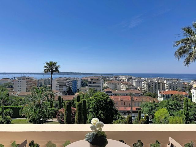 Appartement F4 &agrave; vendre - 4 pi&egrave;ces - 196,75 m2 - Cannes - 06 - PROVENCE-ALPES-COTE-D-AZUR